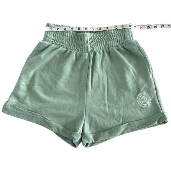Nike‎ NSW Fleece Tech Shorts Green Women S Standard Fit Roll Up Pockets DN4956 - Picture 6 of 13